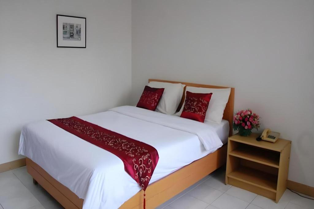 Central Place Hotel Районг Экстерьер фото